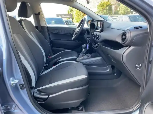 HYUNDAI I10 (11/15)