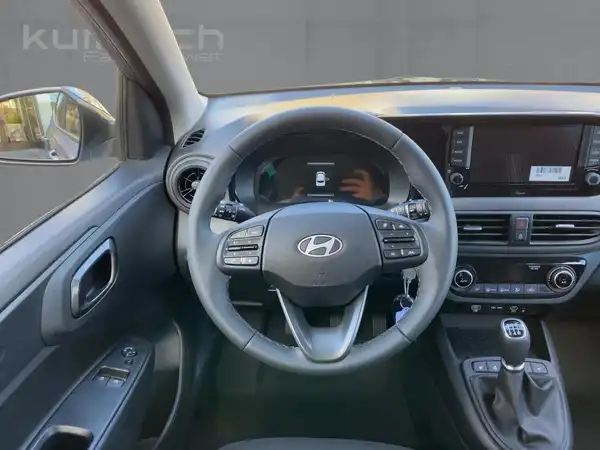 HYUNDAI I10 (9/15)