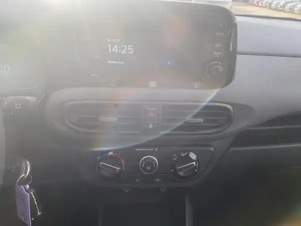 HYUNDAI I10 (10/15)