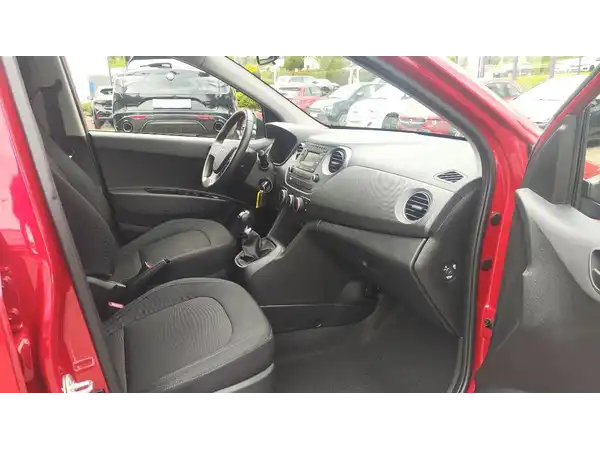 HYUNDAI I10 (14/15)