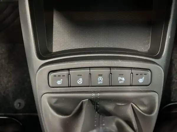 HYUNDAI I10 (18/27)