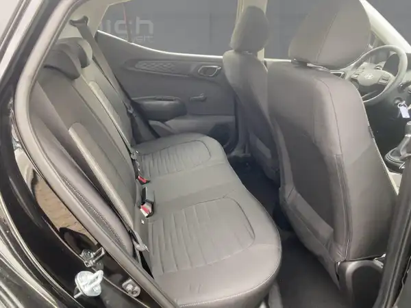 HYUNDAI I10 (12/15)