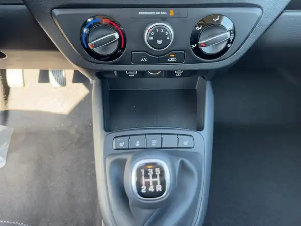 HYUNDAI I10 (14/15)