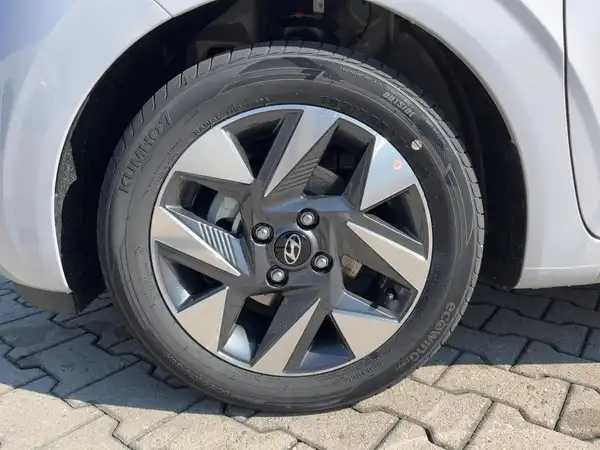 HYUNDAI I10 (7/15)
