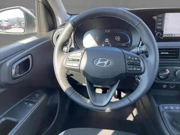 HYUNDAI I10 (9/15)