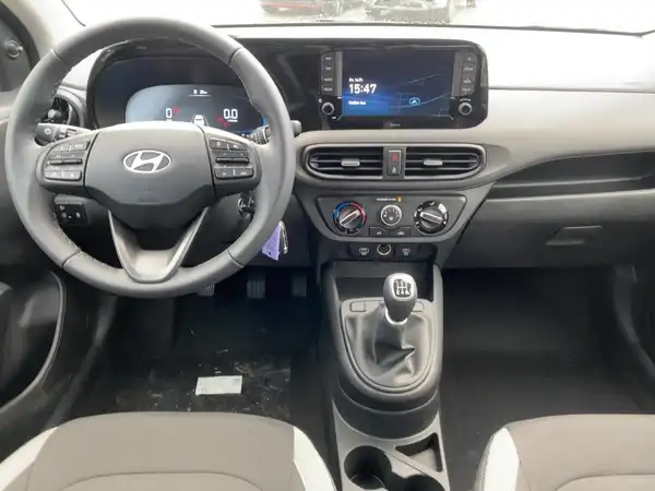 HYUNDAI I10 (8/15)