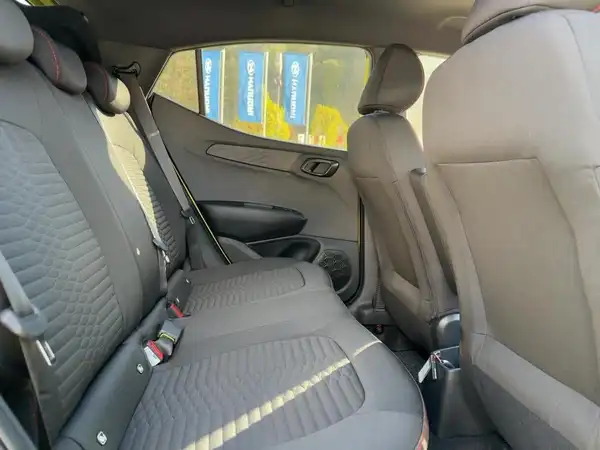 HYUNDAI I10 (12/14)