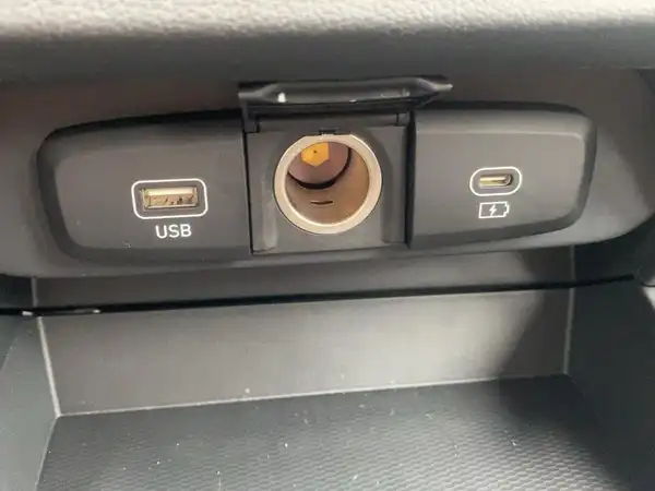 HYUNDAI I10 (14/15)