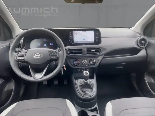 HYUNDAI I10 (8/15)