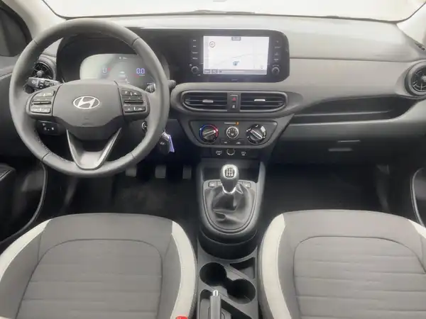 HYUNDAI I10 (8/15)