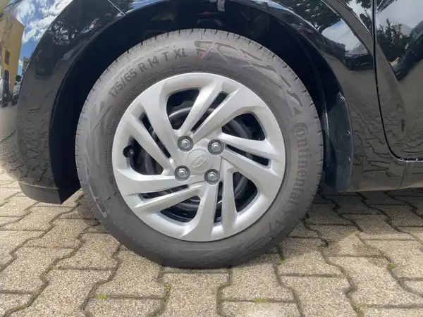 HYUNDAI I10 (7/15)