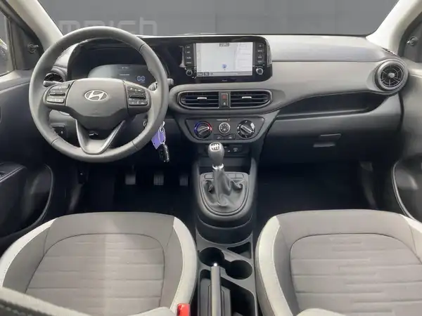 HYUNDAI I10 (8/15)