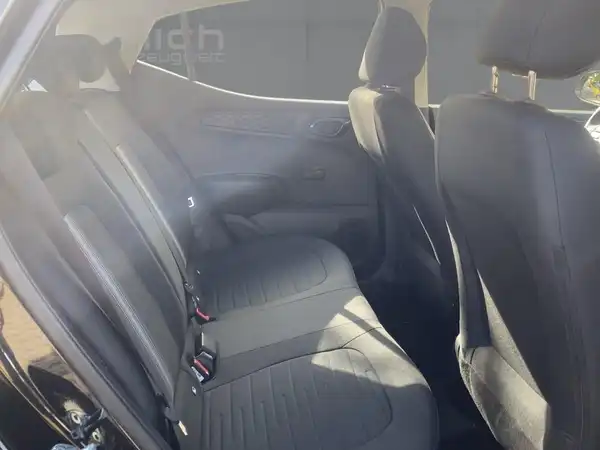 HYUNDAI I10 (12/15)