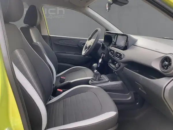 HYUNDAI I10 (11/15)