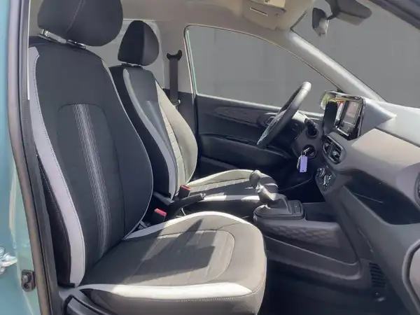 HYUNDAI I10 (11/15)