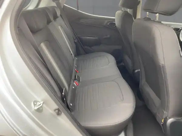 HYUNDAI I10 (12/15)
