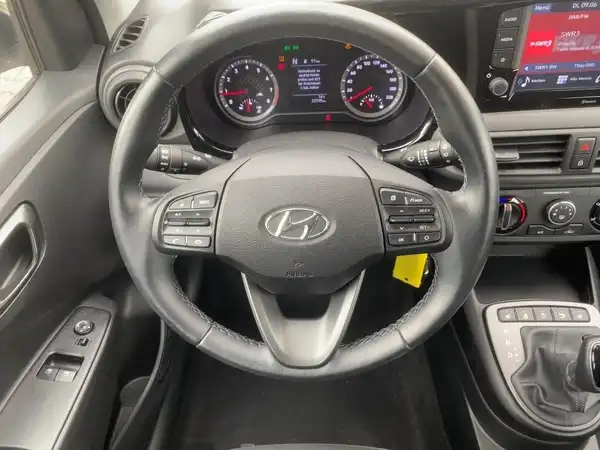 HYUNDAI I10 (9/15)