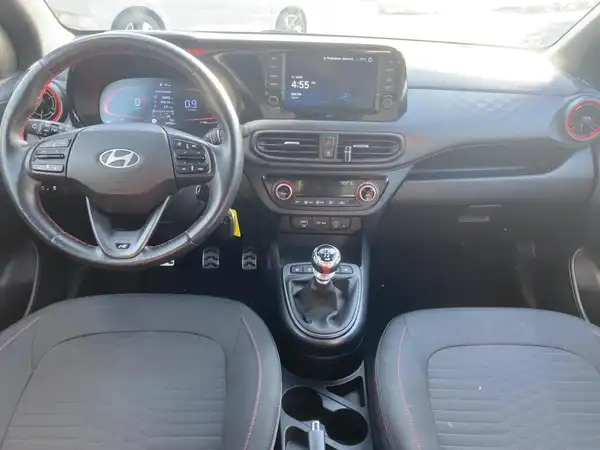 HYUNDAI I10 (8/15)