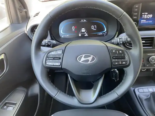 HYUNDAI I10 (9/15)
