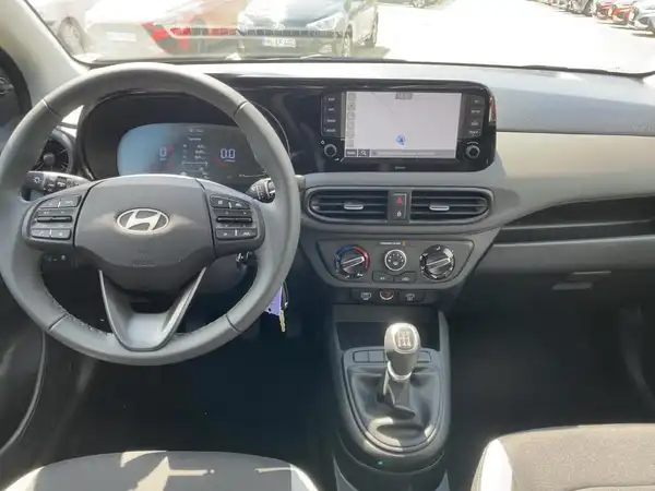 HYUNDAI I10 (8/15)