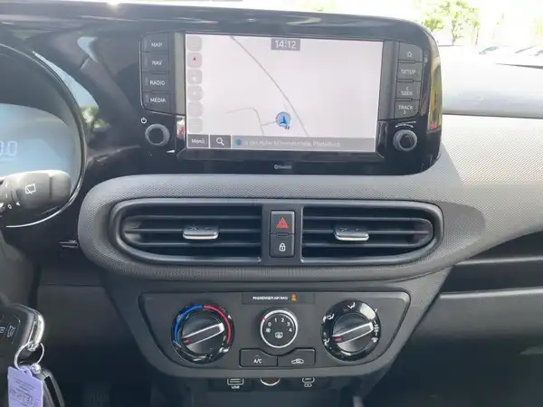 HYUNDAI I10 (10/15)