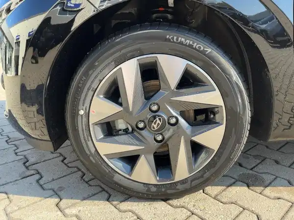 HYUNDAI I10 (7/15)
