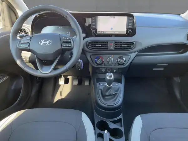 HYUNDAI I10 (8/15)