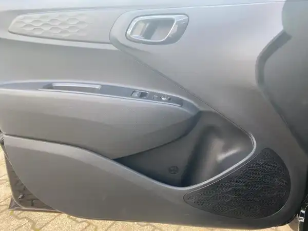 HYUNDAI I10 (14/15)