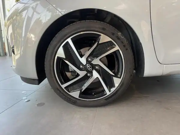HYUNDAI I10 (7/15)