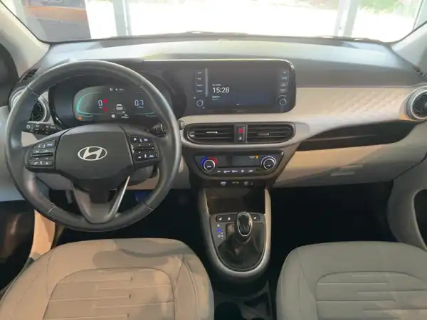 HYUNDAI I10 (10/15)