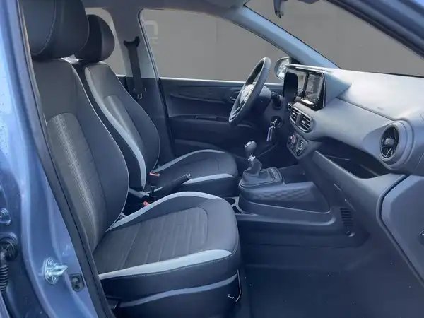 HYUNDAI I10 (11/15)