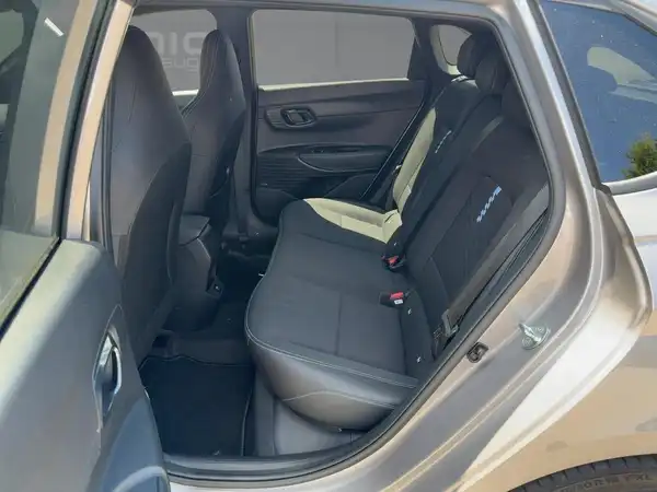 HYUNDAI I20 (12/15)