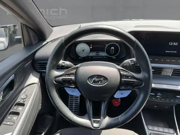 HYUNDAI I20 (9/15)