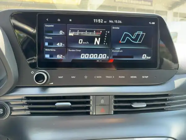 HYUNDAI I20 (10/15)