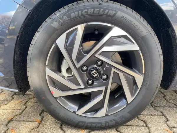 HYUNDAI I20 (7/15)