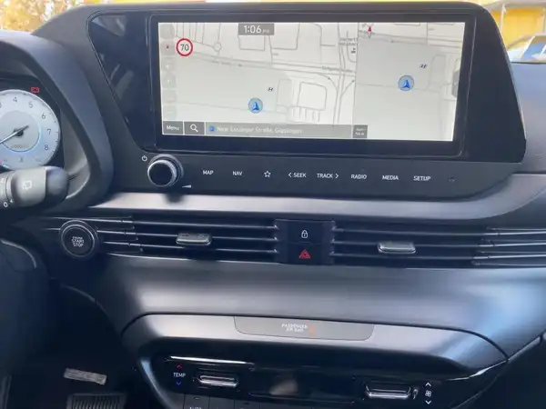 HYUNDAI I20 (10/15)