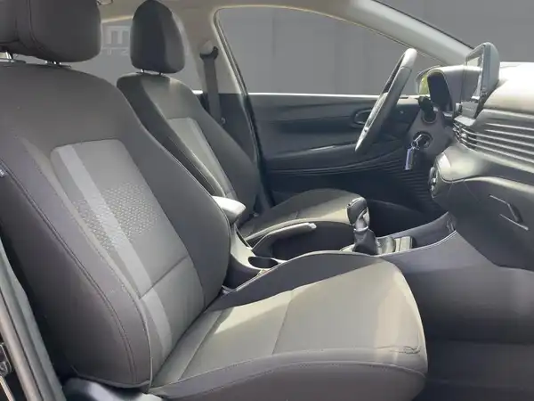 HYUNDAI I20 (11/15)