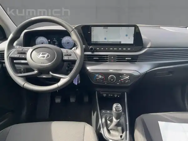 HYUNDAI I20 (8/15)