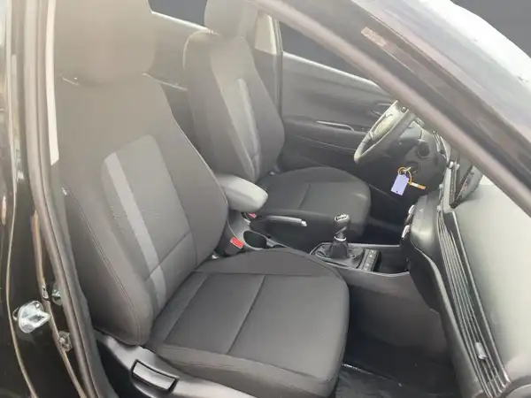 HYUNDAI I20 (11/15)