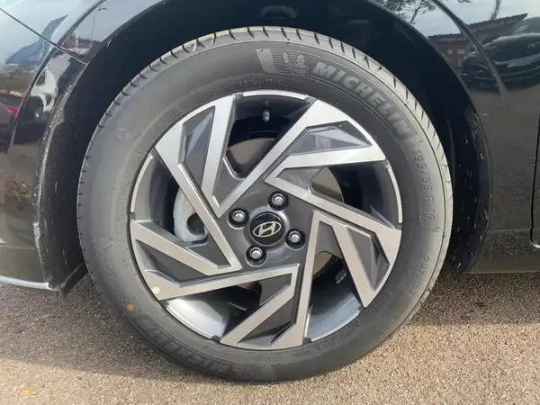 HYUNDAI I20 (7/15)