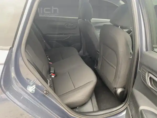 HYUNDAI I20 (12/15)