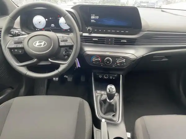 HYUNDAI I20 (8/15)