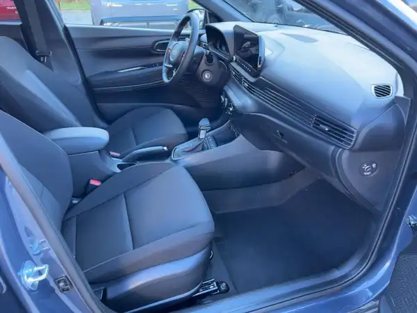 HYUNDAI I20 (11/15)