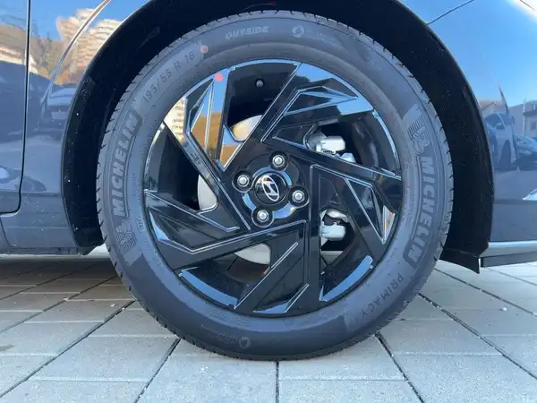 HYUNDAI I20 (7/15)