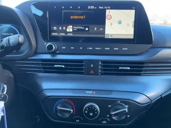 HYUNDAI I20 (10/15)