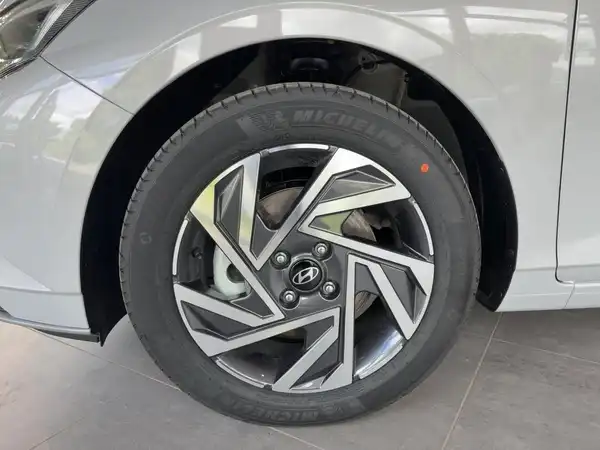 HYUNDAI I20 (7/14)