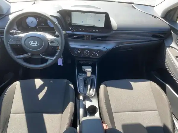 HYUNDAI I20 (8/15)