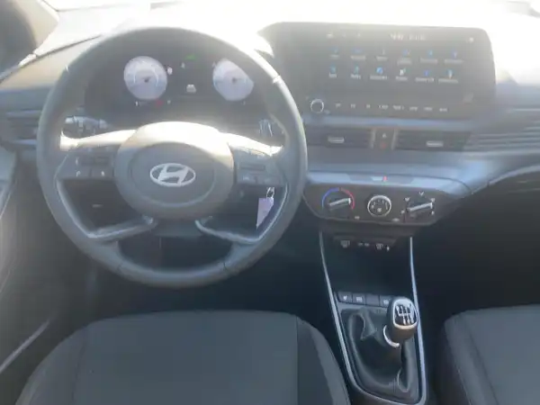 HYUNDAI I20 (8/15)