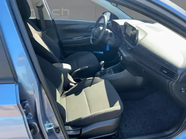 HYUNDAI I20 (11/15)