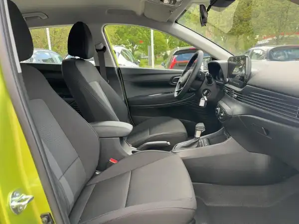 HYUNDAI I20 (11/14)